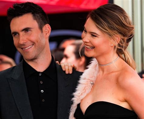 Behati Prinsloo ile Adam Levine bebeklerinin cinsiyetini açıkladı