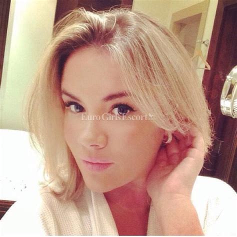 Mia Female Escorts In Cape Town South Africa 27 79 310 6928 HOT