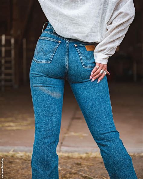 Chloe Trujillo Chlothecowgirl Nude OnlyFans Leaks Fappening FappeningBook