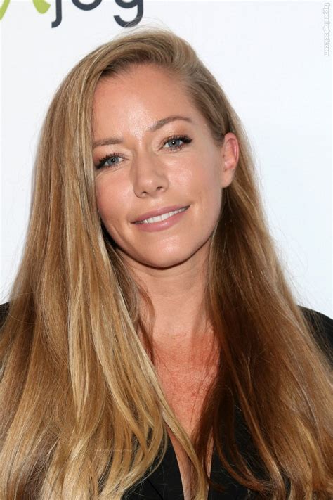 Kendra Wilkinson Nude OnlyFans Leaks Fappening Page FappeningBook