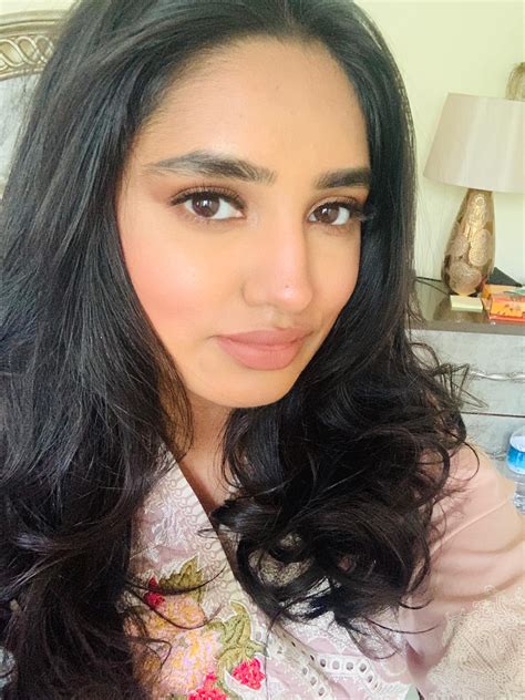 Pakistani Babe Scrolller