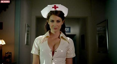 Tanit Phoenix nude pics página 1