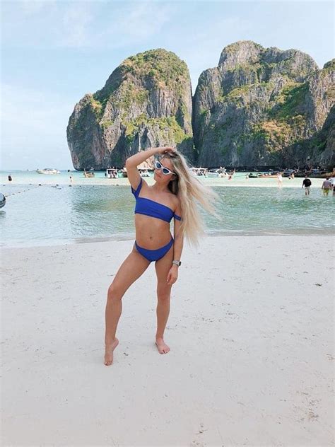 High Leg Bandeau Sleeves Bikini High Leg Bottoms Are Cheeky And Reflect The Popular 90s Style