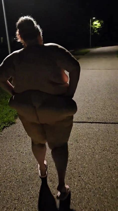 Ssbbw Naked In The Park Thisvid