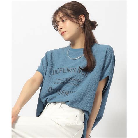 キューティーブロンド Cutie Blonde しぼしぼ感がこなれ見え アソートロゴ ゆるドルマントップス ブルー ファッション通販 MAGASEEK マガシーク