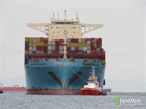 Photo of MAERSK HANGZHOU (IMO: 9784300, MMSI: 563042200, Callsign: 9V5602) taken by K.ALJAZ.