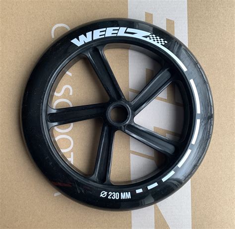 Колесо для самоката Weelz 230мм