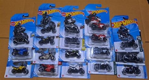 HOTWHEELS DUCATI PANIGALE HOTWHEELS DUCATI SCRAMBLER Hot Wheels Ducati DesertX Hot