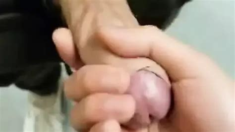 Free Gay Helping Hand Porn Videos XHamster