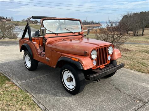 jeep cj  photo  barn finds