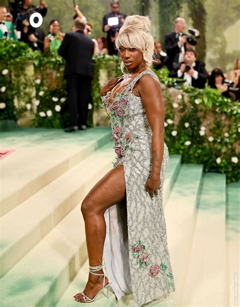 Aya Nakamura Ayanakamura Officiel Nude OnlyFans Leaks Fappening FappeningBook