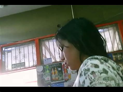 MIRA QUE CULO TIENE LA NENA DEL BARRIO XVIDEOS