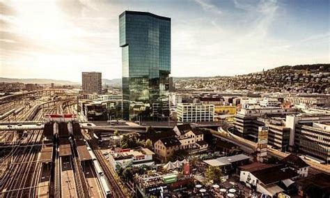 zurich financial centers key advantage