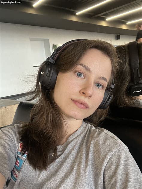 Toma Efremova Nude OnlyFans Leaks Fappening Page FappeningBook