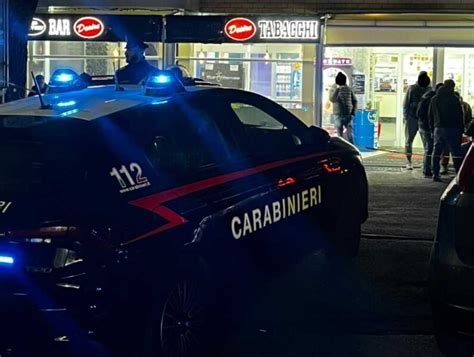 Spari A Roma Gambizzati Due Giovani In Via Casilina Foto Terzo