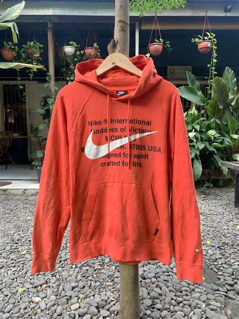 Nike Big Swosh Fesyen Pria Pakaian Lainnya Di Carousell