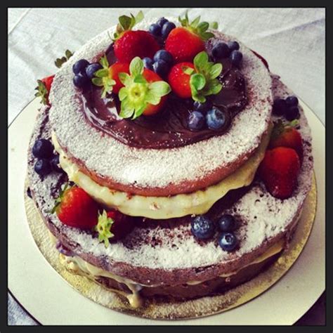Naked Cake De Chocolate Frutas By Mydelicakes Mini Cheesecake Desserts Naked Cake