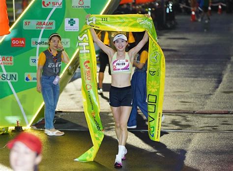 Hot girl làng chạy gây sốt Vy Phan như người mẫu bikini Khánh Ly lên ngôi vô địch