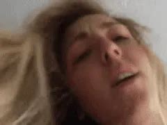 Vidéo amateur de Taradão mangeant Carioca Blonde Femme et mari en voyage Porno Carioca