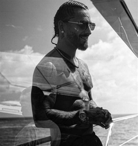 Maluma Provoca E Si Spoglia Nuove Foto Hot Del Cantante Bitchyx