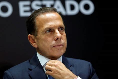 Doria volta atrás e confirma candidatura à Presidência da República