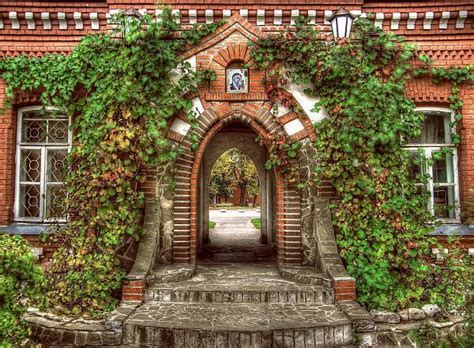 Жутко интересно: самые известные психиатрические больницы