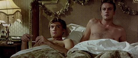 MAN WATCHES GAY GUYS HAVING SEX ThisVid