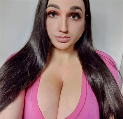 My Top Can T Contain My Big Tits Scrolller