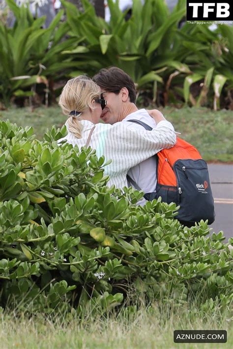 Kate Bosworth Sexy Seen Flaunting Her Hot Bikini Body At The Beach With Justin Long In Hawaii