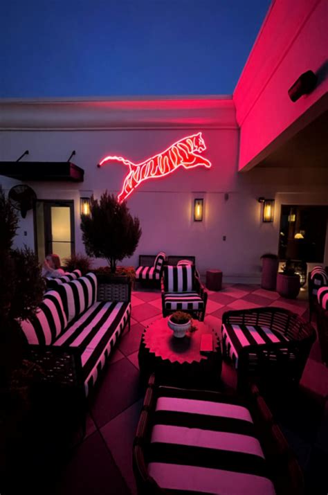The Memphian Hotel In Memphis Tennessee Southern Bride