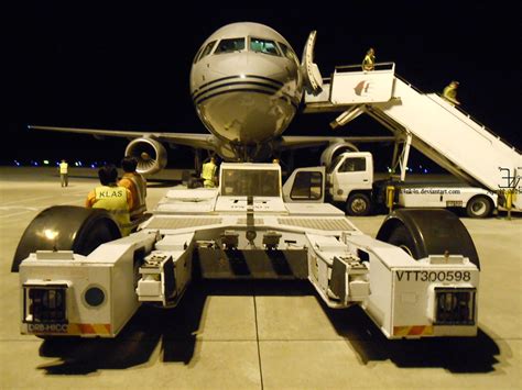 Airport 20150412 Tow Truck And Plane By K4nk4n On Deviantart