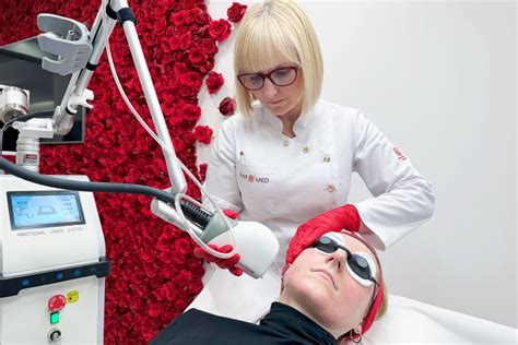 Laser Frakcyjny Co Krak W Laseroterapia Sim Med