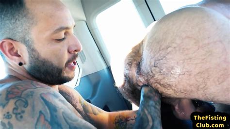 Anal Eaten Hunk Gets Lubed And Fisted During Car Ride