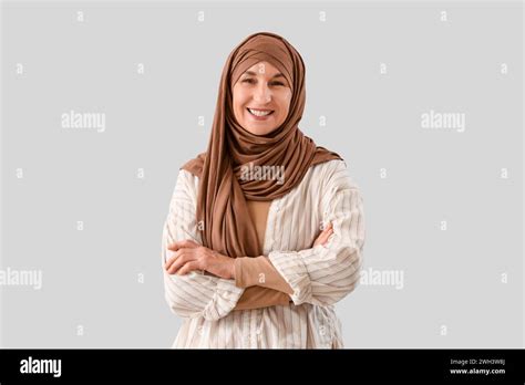 Mature Arab Hijab Hi Res Stock Photography And Images Alamy