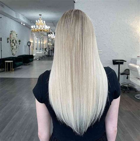 Stunning Platinum Blonde Balayage Hair Color Ideas