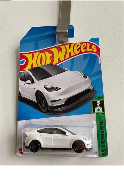 Hot Wheels Tesla Model Y