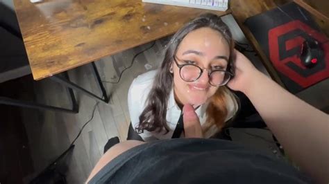 LATINA GETS CUM ON HER FACE Pornhub