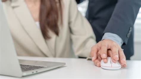 Empresa Condenada A Indenizar Em R Mil Funcion Ria V Tima De Ass Dio Sexual Thmais