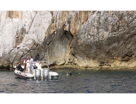 Cadavere In Mare Costiera Amalfitana Forse Giovane Disperso EspansioneTv