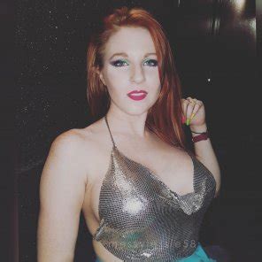 She Certainly Fills Out That Top Porn Pic