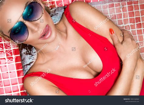 Sexy Model Sunglasses Red Bikini On Stock Photo 1092160964 Shutterstock