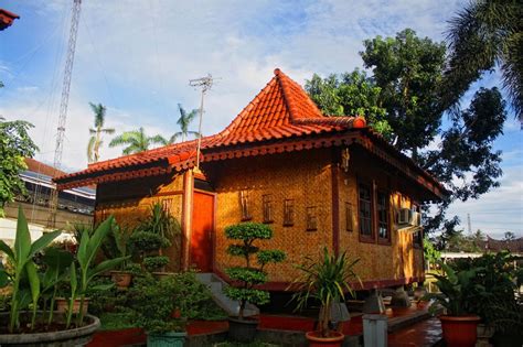 4 Rumah Adat Jawa Barat Yang Dapat Diaplikasikan Untuk Hunian Modern