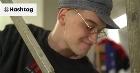 VIDEO Naked Bananas ťa zabavia aj keď musíš byť doma Sleduj vyšperkované typy robotníkov z