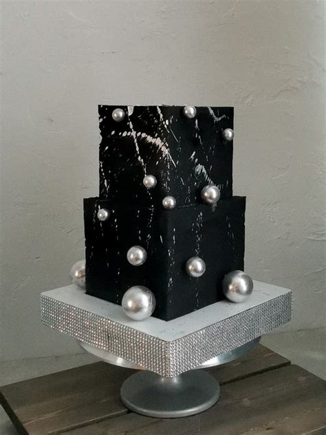 Торт чёрный куб | Украшения для торта на день рождения, Черные ...