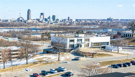 2580 Fleur Dr, Des Moines, IA 50321 | Crexi.com