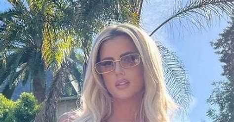 Selling Sunset S Emma Hernan Poses In Red Bikini For Snaps Taken By Her Mum Ok Magazine