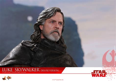 Luke Skywalker Last Jedi Hot Toy Revealed