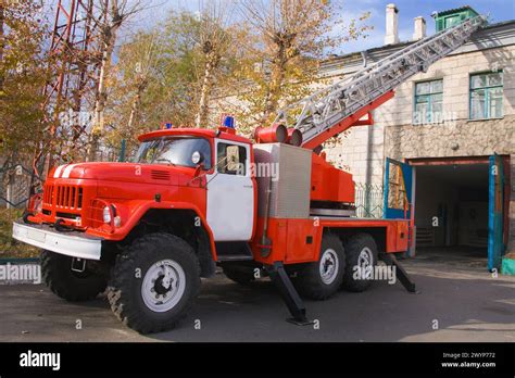 Russian Emergency Fire Truck Zil Stock Photo Alamy