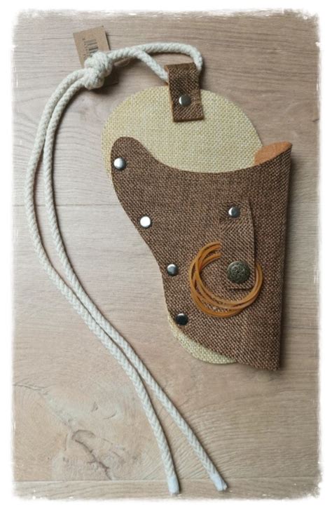 Pistolet lance élastiques et son étui La boutique des p tits Malins