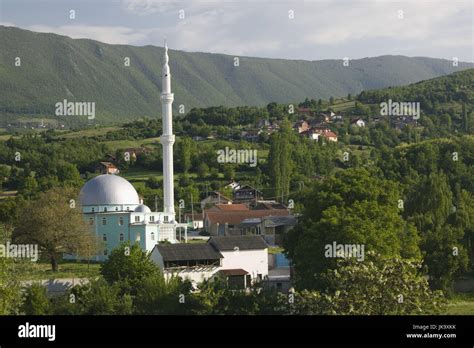 Mazedonien, Skopje-Region, Lascarce, Moschee Stockfotografie - Alamy